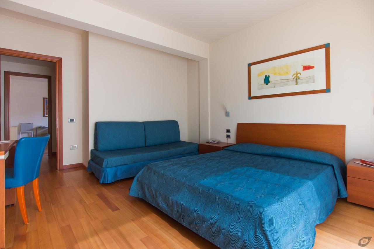 Verdeluna Aparthotel Marina di Pietrasanta Exterior photo